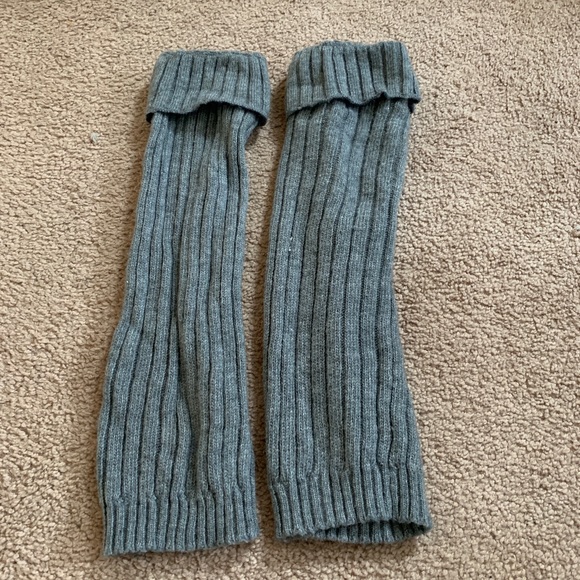 Accessories - Tall gray leg warmers